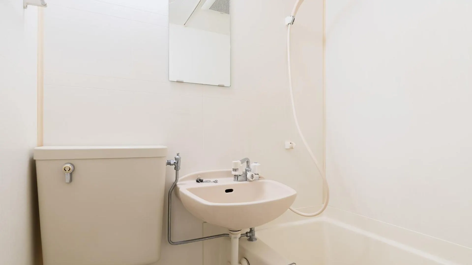 Shin-Okubo Sta・1 Min Walk/　Shinjuku Sta 2Min/　Switch Apartment Tokyo