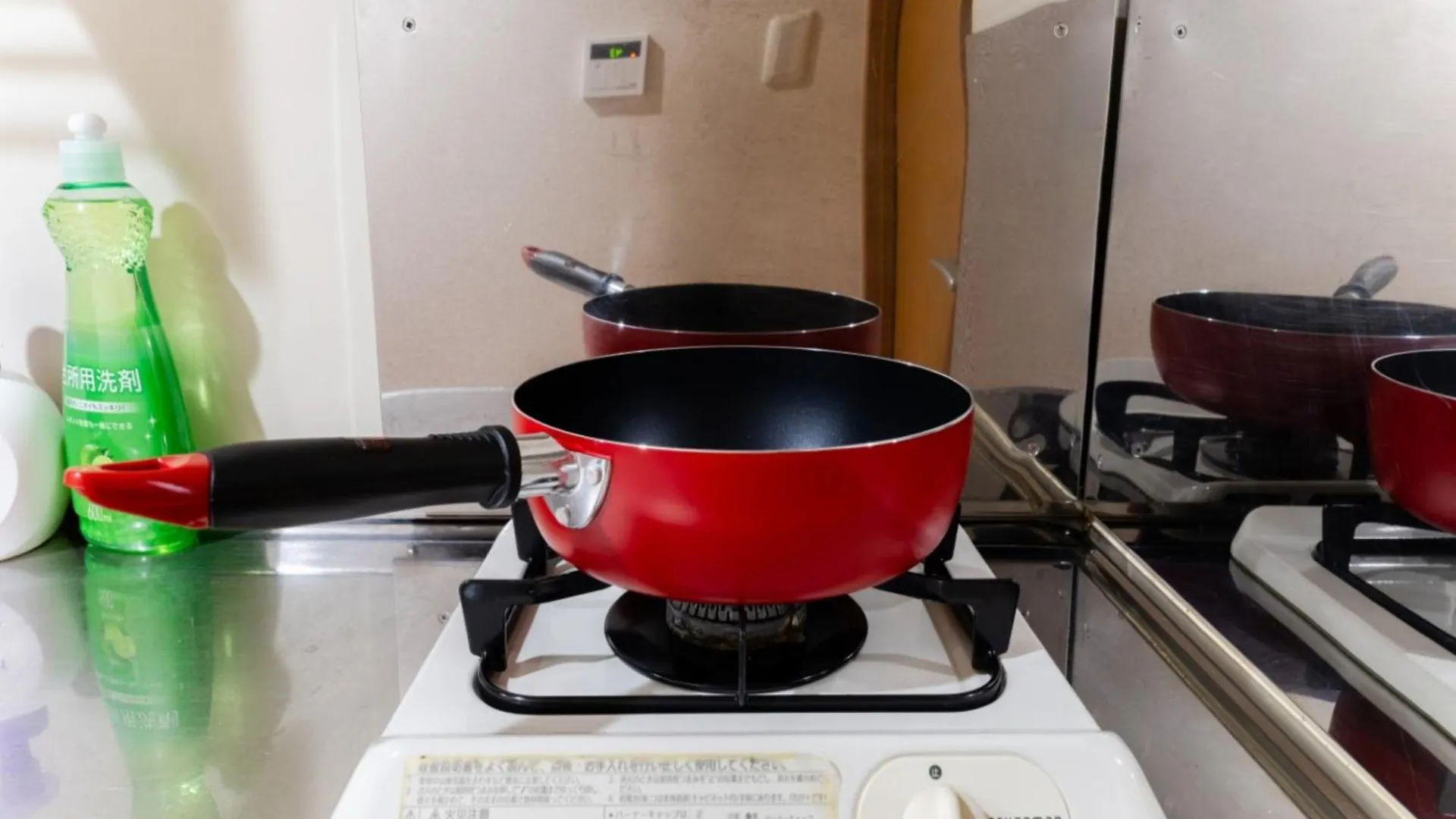 Shin-Okubo Sta・1 Min Walk/　Shinjuku Sta 2Min/　Switch Apartment Tokyo Japan