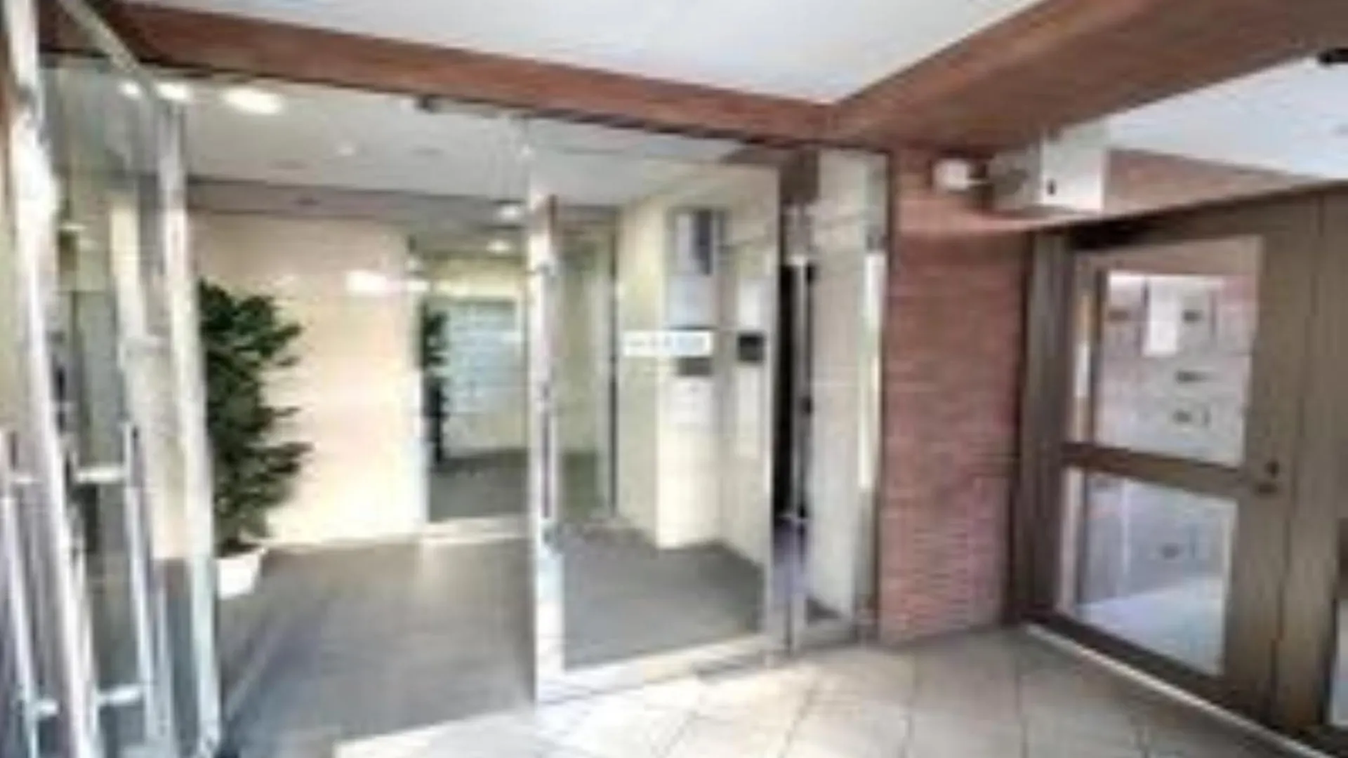 Shin-Okubo Sta・1 Min Walk/　Shinjuku Sta 2Min/　Switch Apartment Tokyo